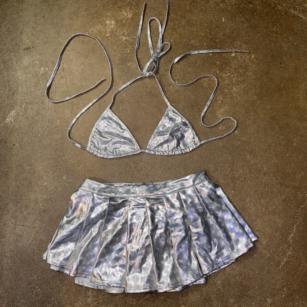 Dolls Kill Nova Girl Metallic Skort Set Size Medium 🩶